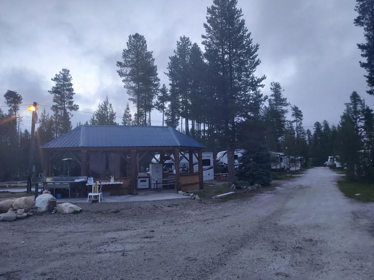 Blue River Cabins & Campgrounds Exterior foto